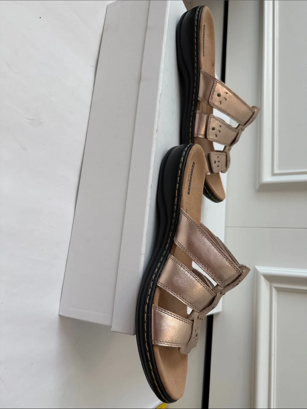 Clarks Leisa Spring Metallic Rose Gold Women’s Slide Sandals